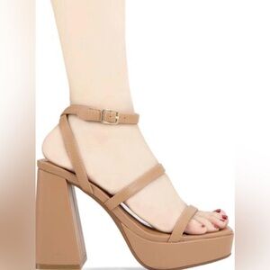 BCBGeneration Women's Galana Platform Heeled Sandals in Tan - NWT